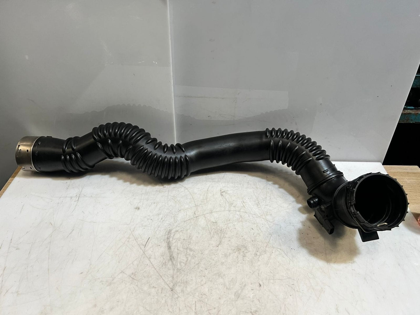 2011-16 BMW 528i 5' F10 F11 Turbo Intercooler Charge Air Intake Pipe 7612091 OEM