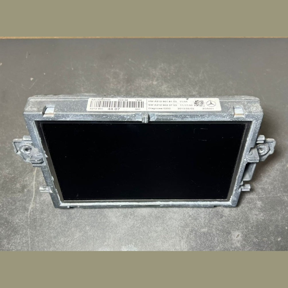 Mercedes W212 W204 GPS Navigation LCD Display Monitor Screen A212 9004407 OEM