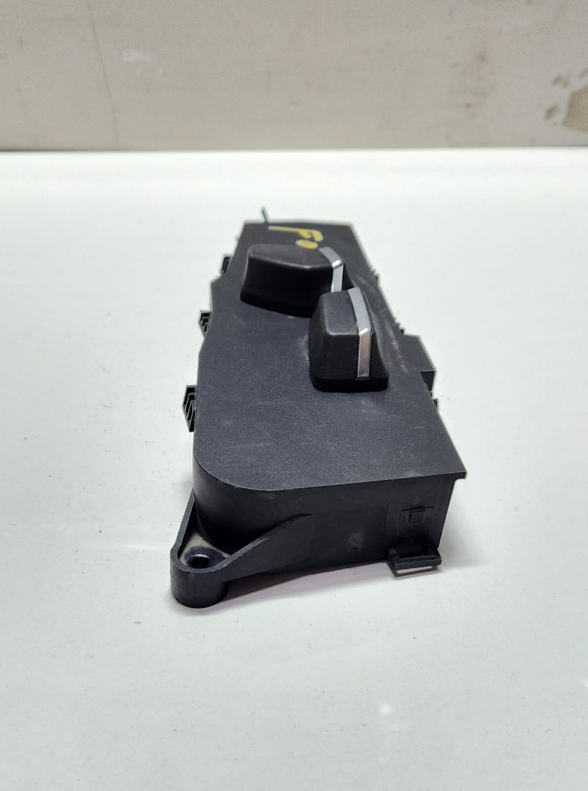 BMW 5 Series F10 F11 F07 Front Left Seat Adjustment Switch 9265269 OEM 