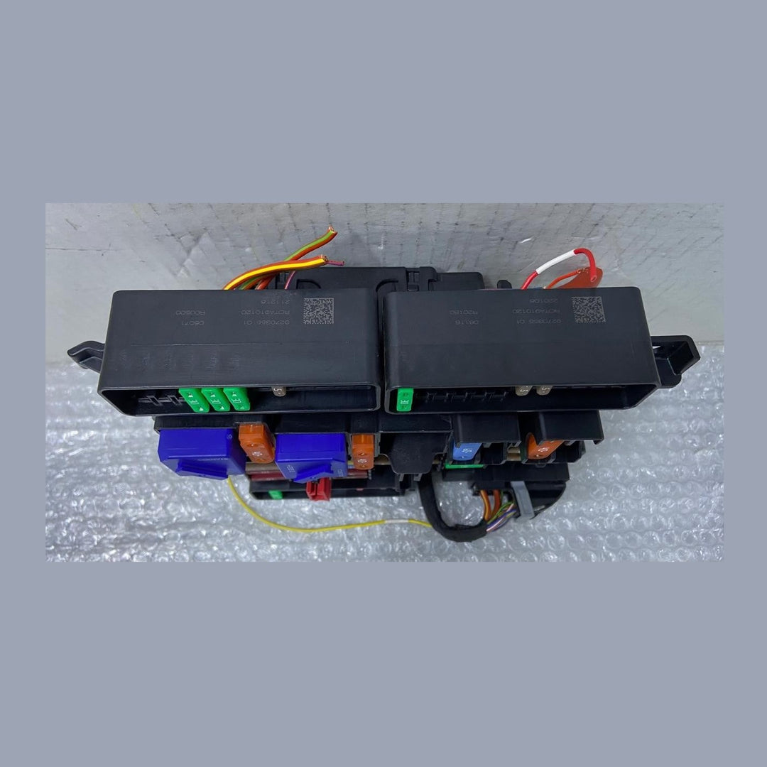 OEM BMW F48 F44 F39 F56 F57 F54 FUSE RELAY POWER SUPPLY DISTRIBUTOR BOX 9270356