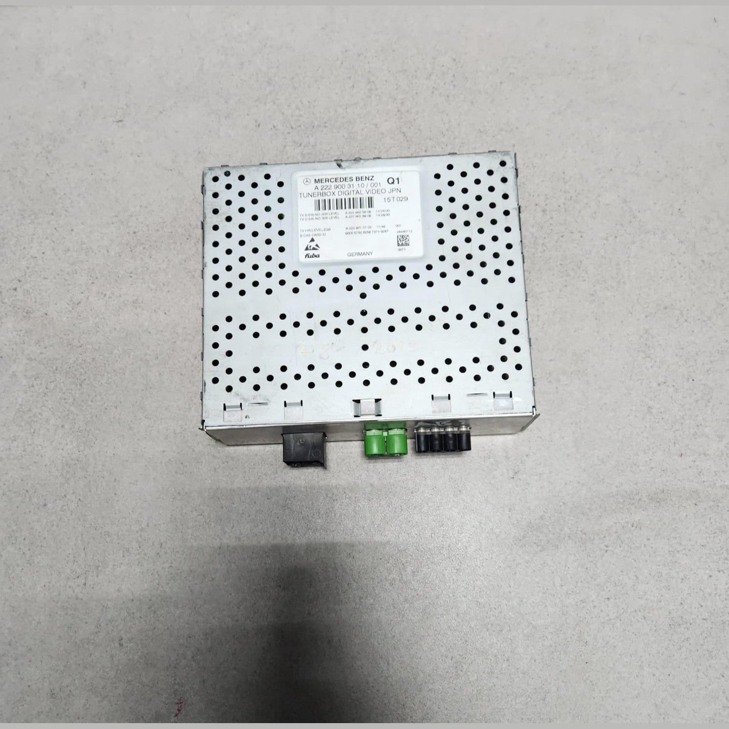Benz TV Tuner Control Unit A2229003110 W222 S-Class and W205
