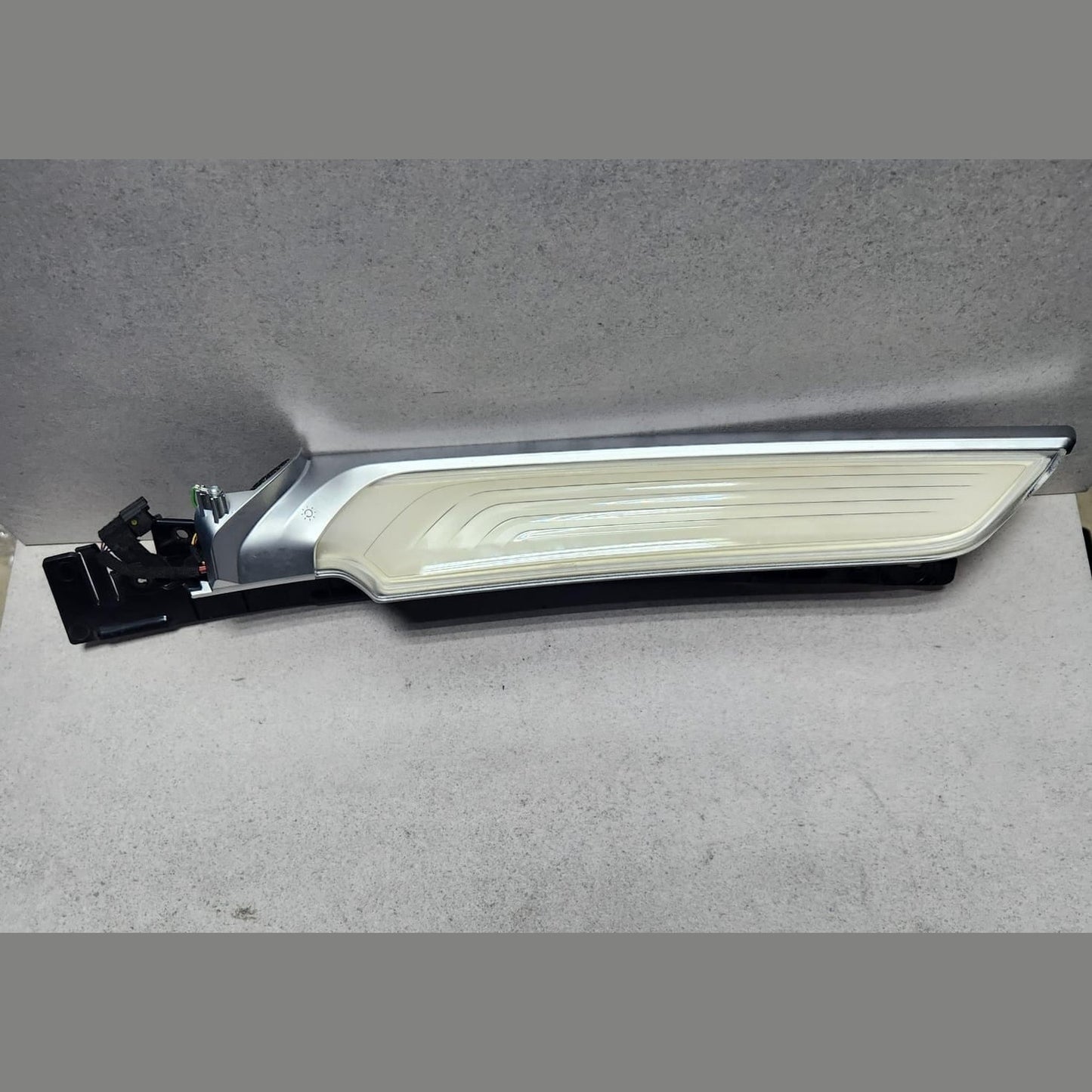 2016-2022 BMW 740i Rear Door Interior Light 7469541  7 Series G11 G12 