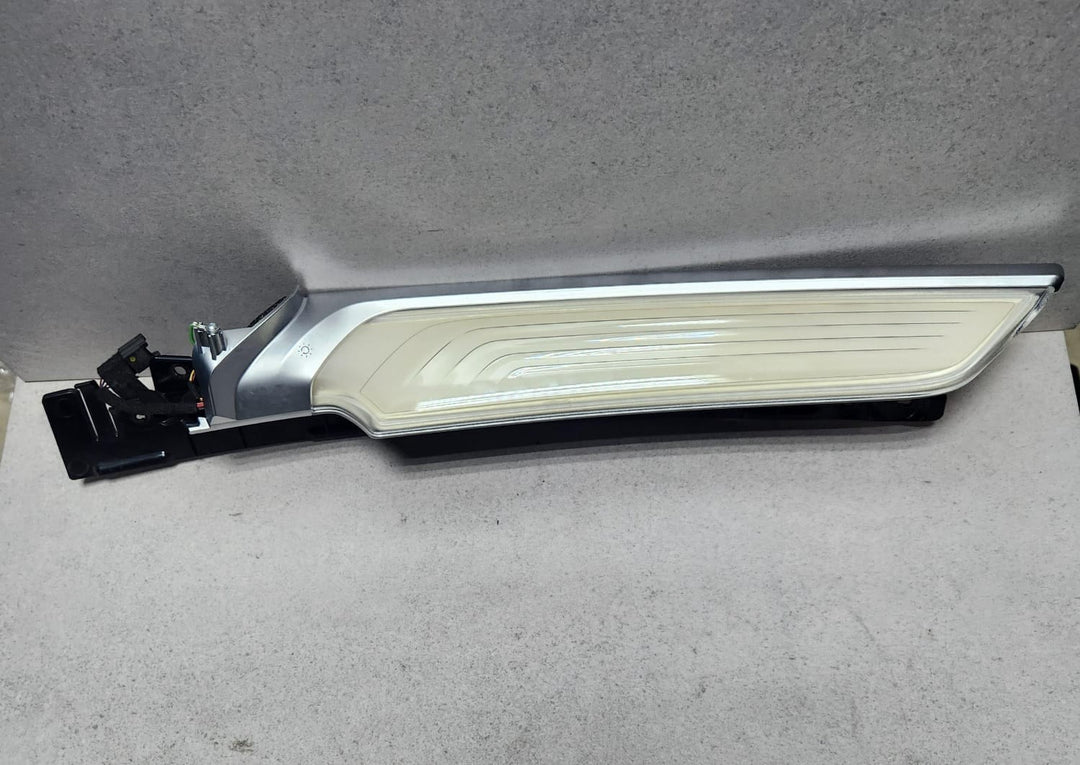 2016-2022 BMW 740i Rear Door Interior Light 7469541  7 Series G11 G12 