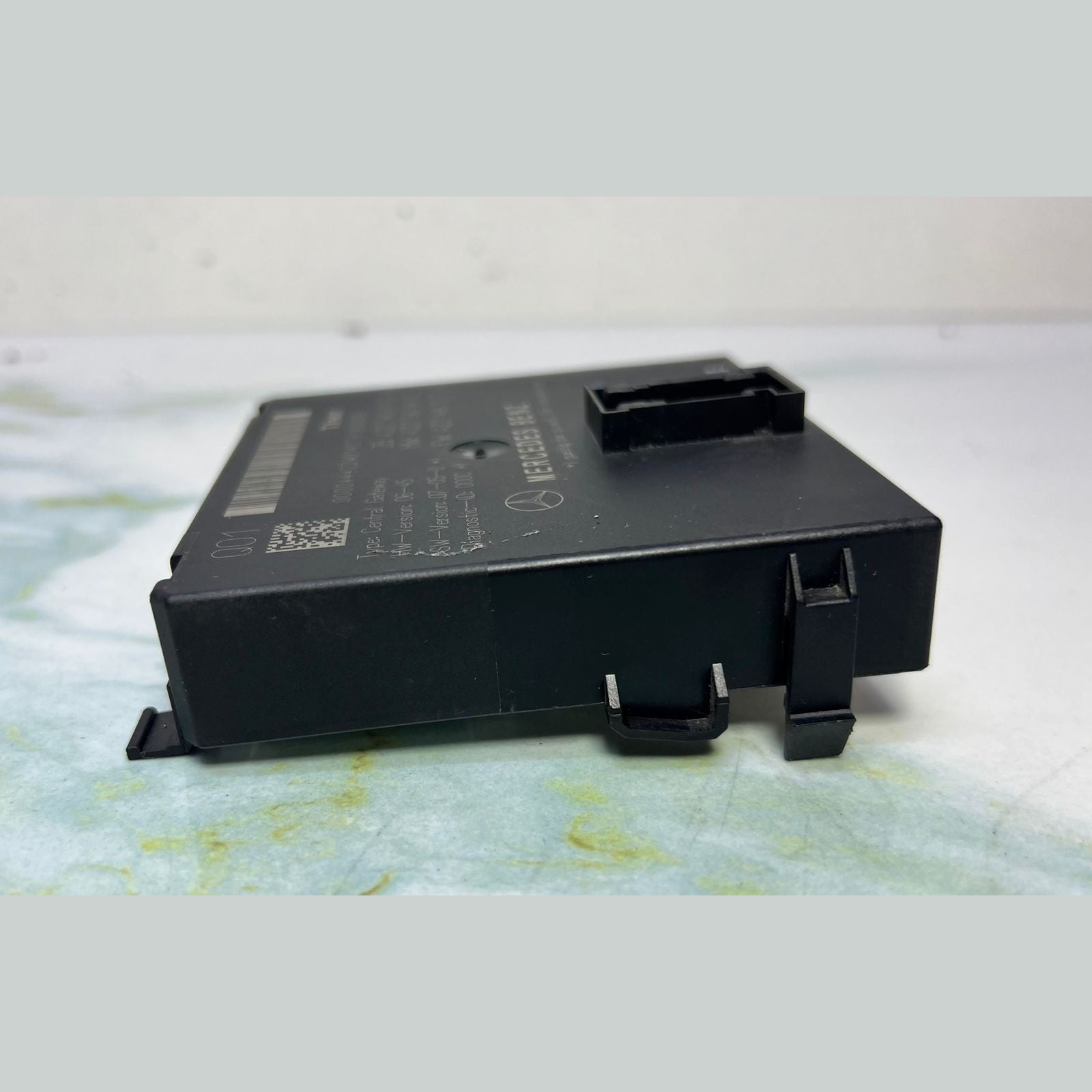 2007-2014 Mercedes-Benz S550 Central Gateway Control Module A2215408362 W221 S-C