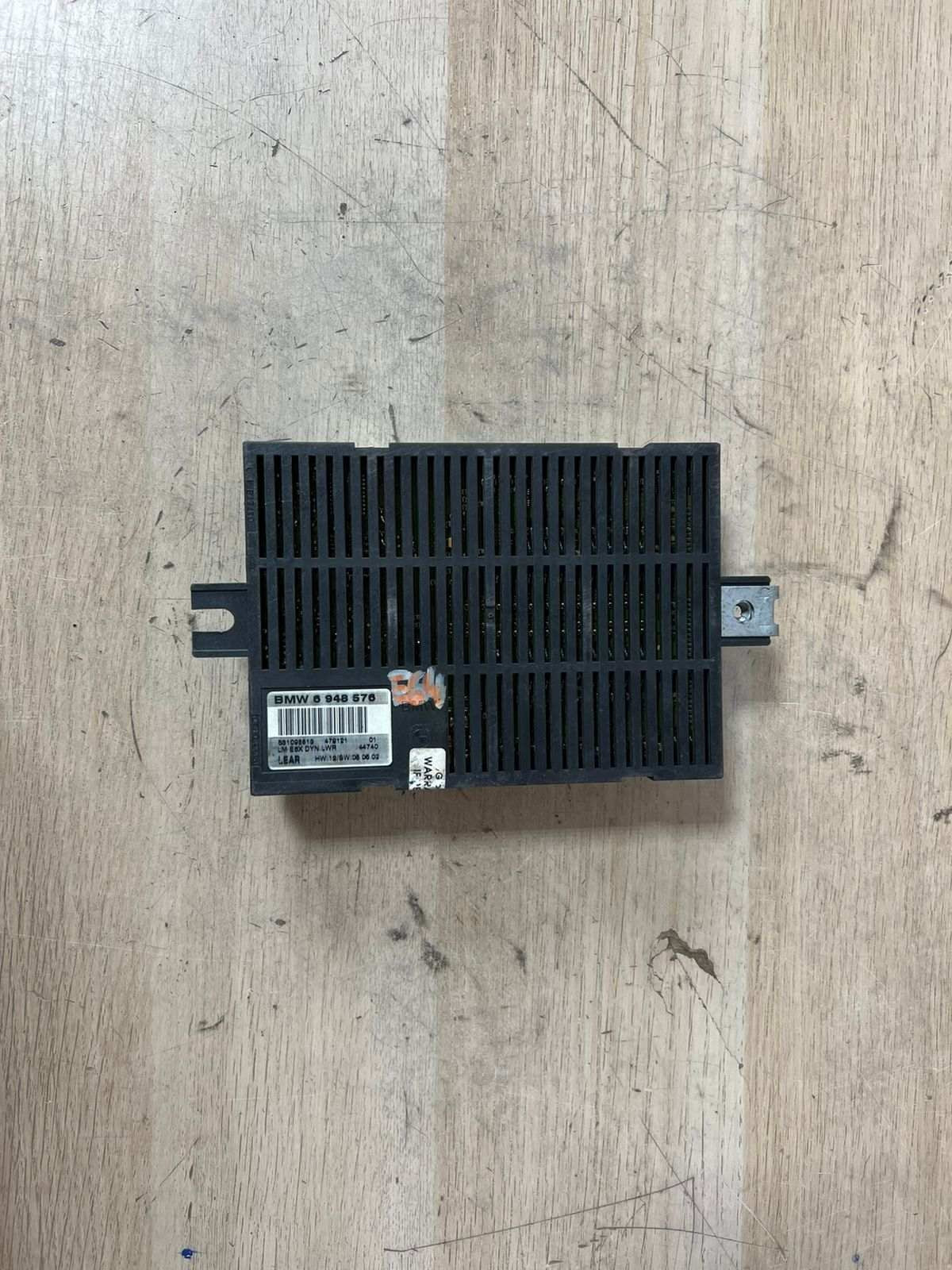 2002 BMW 745i Xenon Light Control Module 6948576 5 Series E60 and 7 Series E65 v