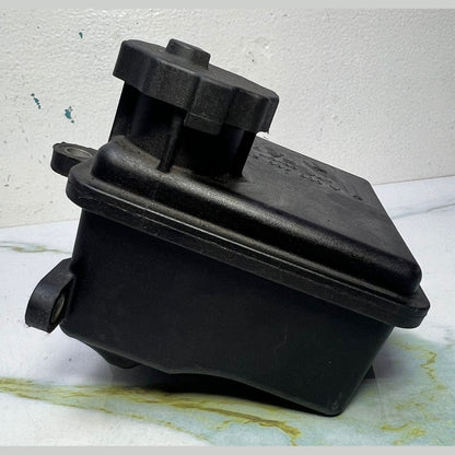 12-14 Mercedes C180 Power Steering Reservoir A0004602983 W204 C200 C250, W212