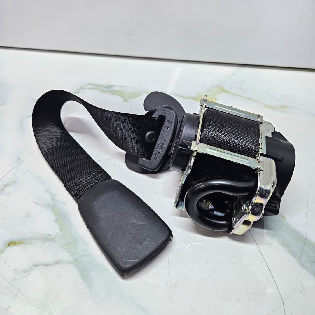 2019 BMW X1 F48 X2 F39 Front Left Seat Belt 7401713