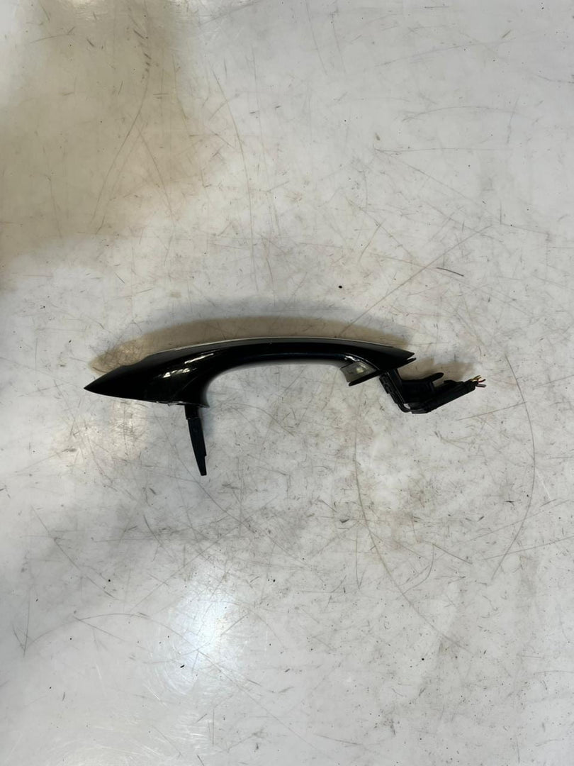 BMW 7 Series F01 F02 F03 F04 F36 Front Door Exterior Handle Front Right 7305366