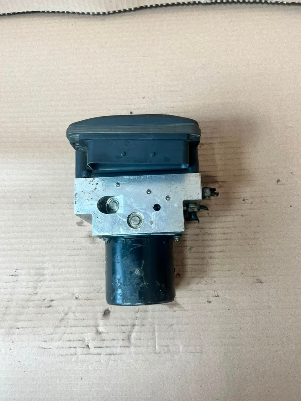 2007-2013 BMW X5 E70 and X6 E71 DSC (085) Abs Control Module 6781594-01
