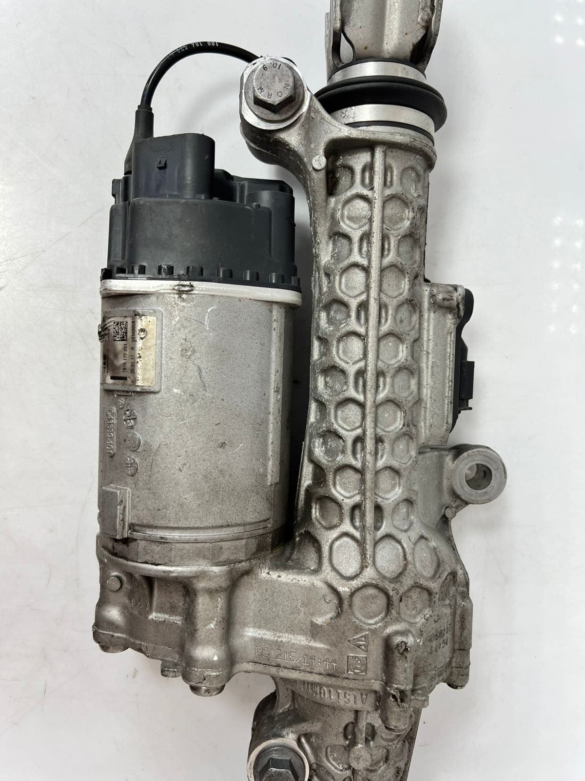 2018-20 BMW M550i G30 760i M760i Rear Power Steering Rack And Pinion 6883728 01