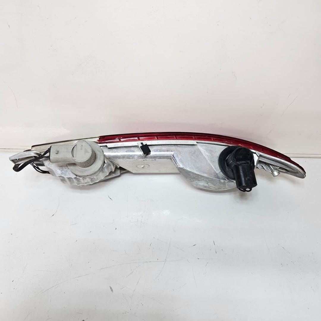 6911900-2004-2005 BMW 6 Series E63 E64 645Ci Taillight Rear Lower Right OEM