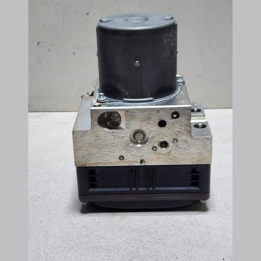 BMW 7 5 GT ABS Pump 6796794 7 Series F01 F02 F03 F04 4WD