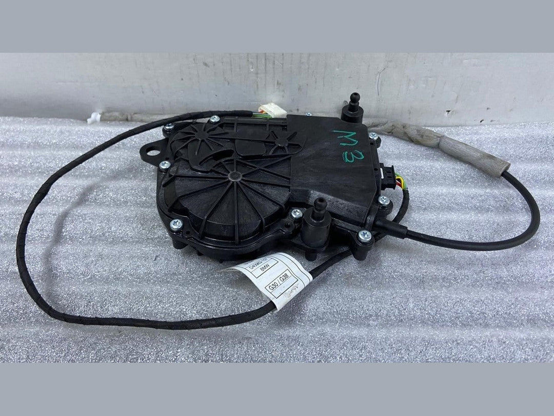 OEM BMW G21 320XD G80 M3  Soft Close Automatic Tailgate Lock Actuator 7430626