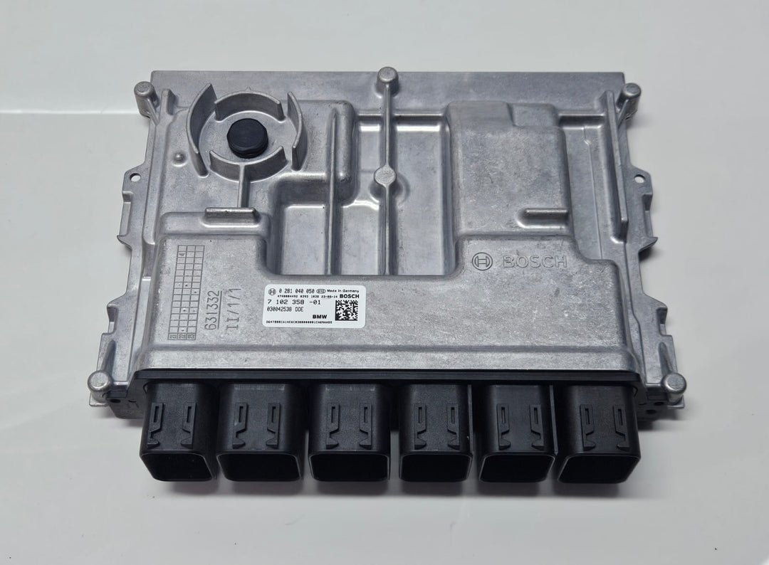 7102358-2019 BMW X5 X7 B57 Engine Control Unit DDE ECU Only OEM