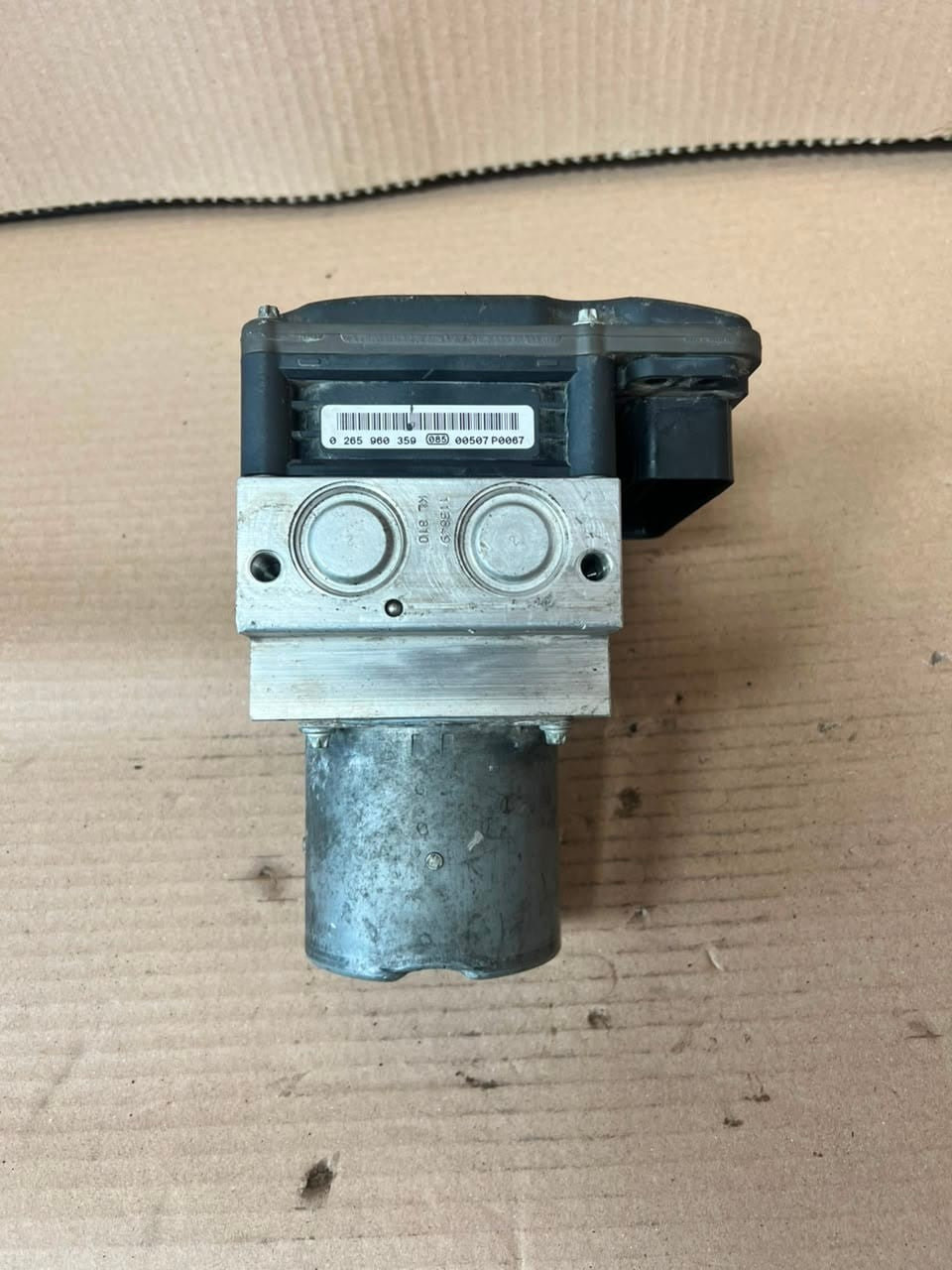 2010-2011 BMW X5 E70 and X6 E71 ABS DSC Pump Control Unit 6793492 OEM