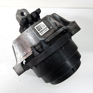 BMW 5 Series G30 G31 G38 530d Engine Mount Bracket Right 6860478