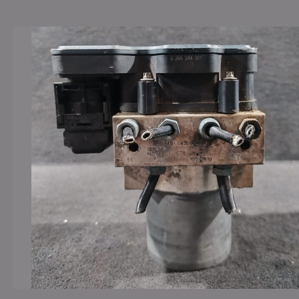 BMW 5 Series F10 F11 Anti lock Braking System DSC Module Hydraulic Unit 6868335
