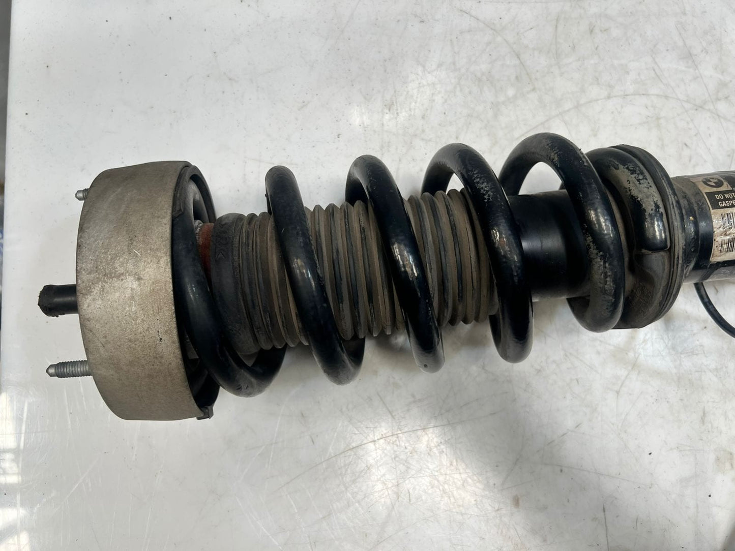 2013-2018 BMW X5 F15 X6 F16 F85 Front Shock Absorber With Coil Spring 6875084