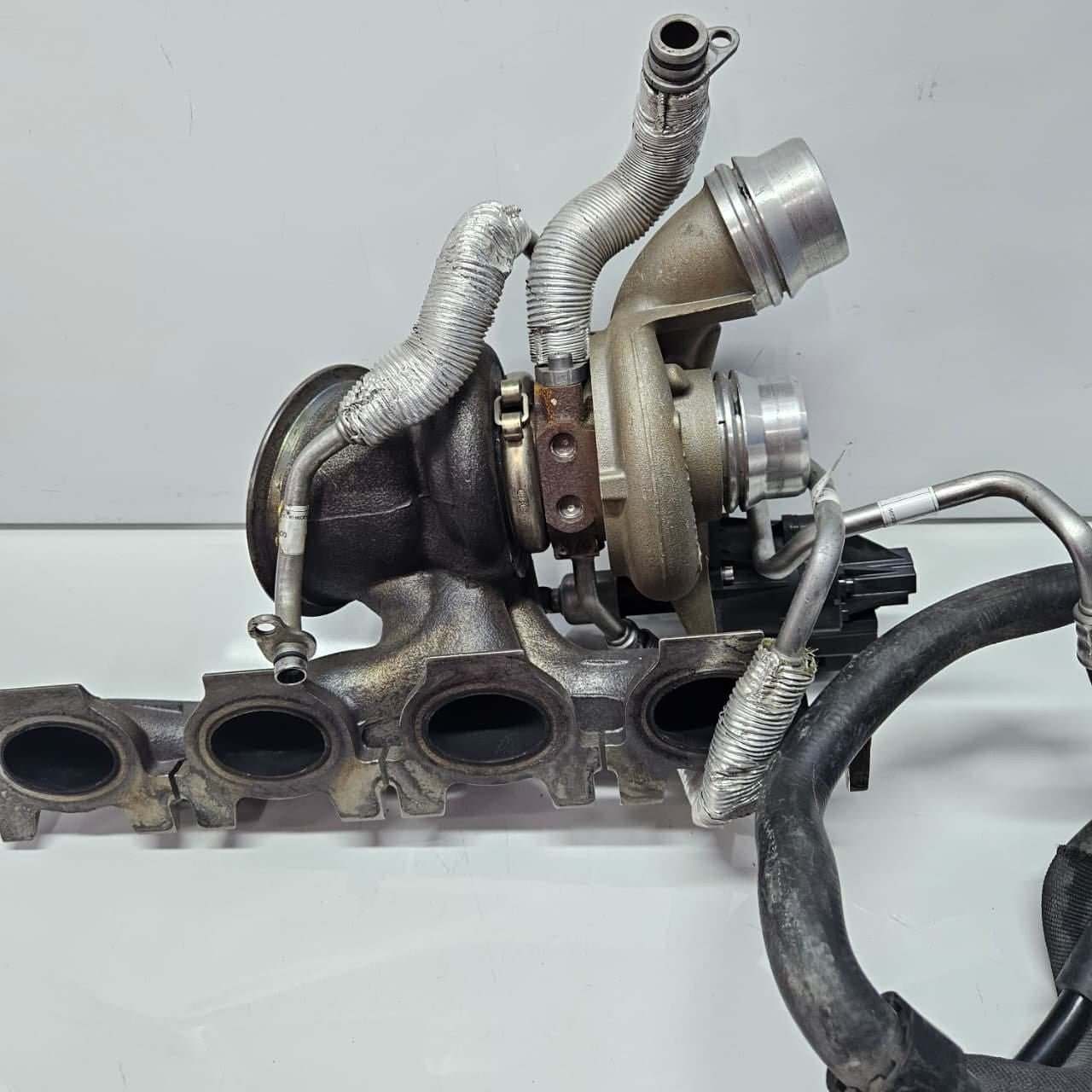 7637563-2017-2021 BMW X1 X3 F30 230i B48 Engine Turbocharger Hybrid OEM