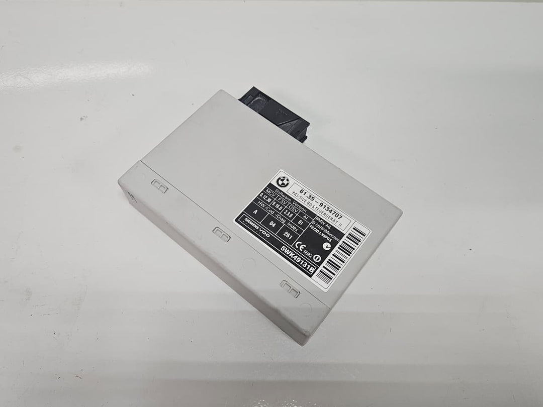 OEM BMW E60 E63 E70 E71 Comfort Keyless Passive Access Control Module 9134707