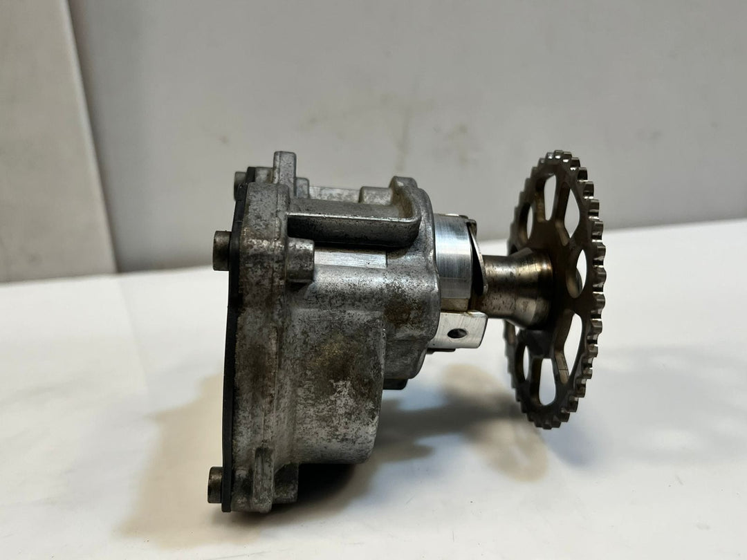 2015-2018 BMW M3 X5 F15 SDRIVE Brake Vacuum Pump Sprocket Gear 7516128 OEM