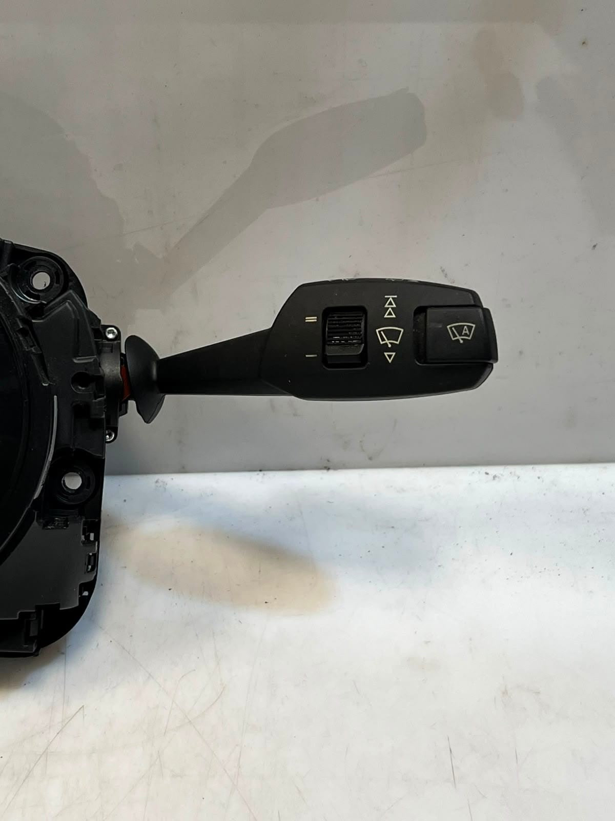 2006 BMW 325xi 3 Series E91 E84 LCI Switch Cluster Steering Column 9123051
