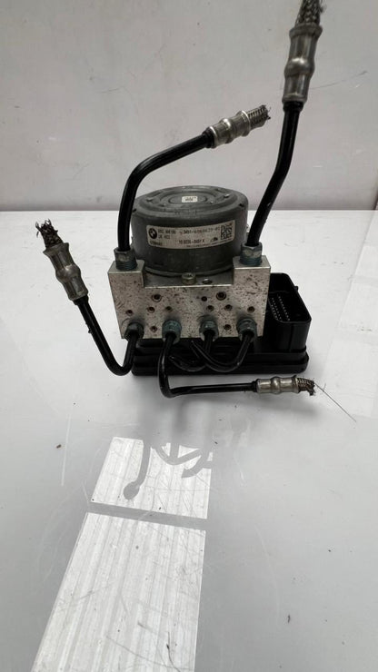 2013-2020 BMW 3 4 Series F32 F33 F36 320i ABS Control Module 6868639-6868640