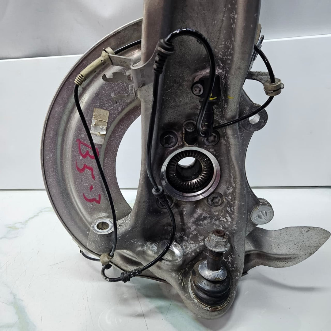 OEM BMW 5 8 Series G30 G14 G15 G16 Front Wheel Hub BEARING Front Right 6884386