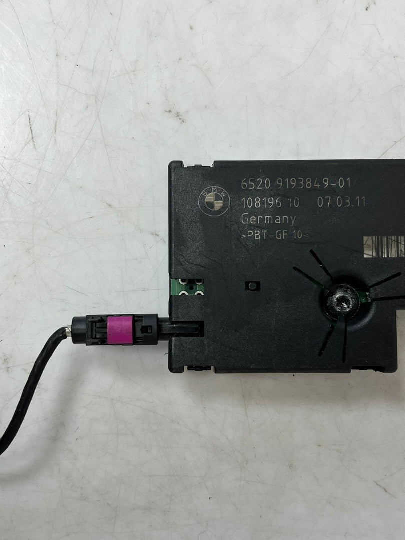 2007-2013 BMW X5 E70 Antenna SIGNAL Amplifier Diversity 9193849 OEM