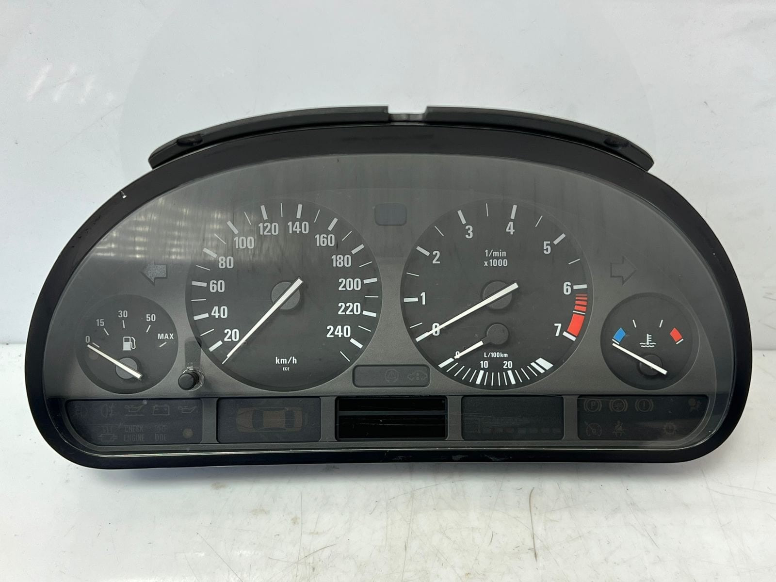 BMW 5 Series E39 Speedometer Instrument Cluster Revolution Counter 8372354 OEM