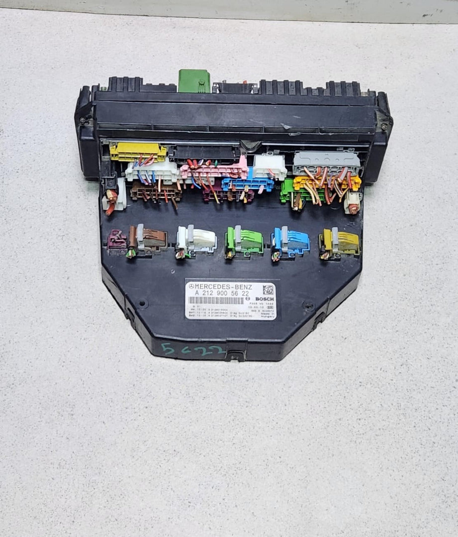 Mercedes-Benz C W204 Control Module Unit Sam Fuse Box A2129005622 