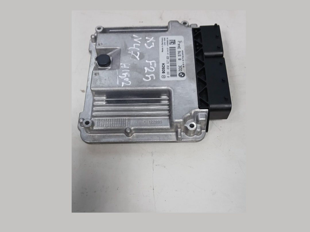 BM X3 F25 N47N ENGINE CONTROL UNIT MODULE DDE 8576344
