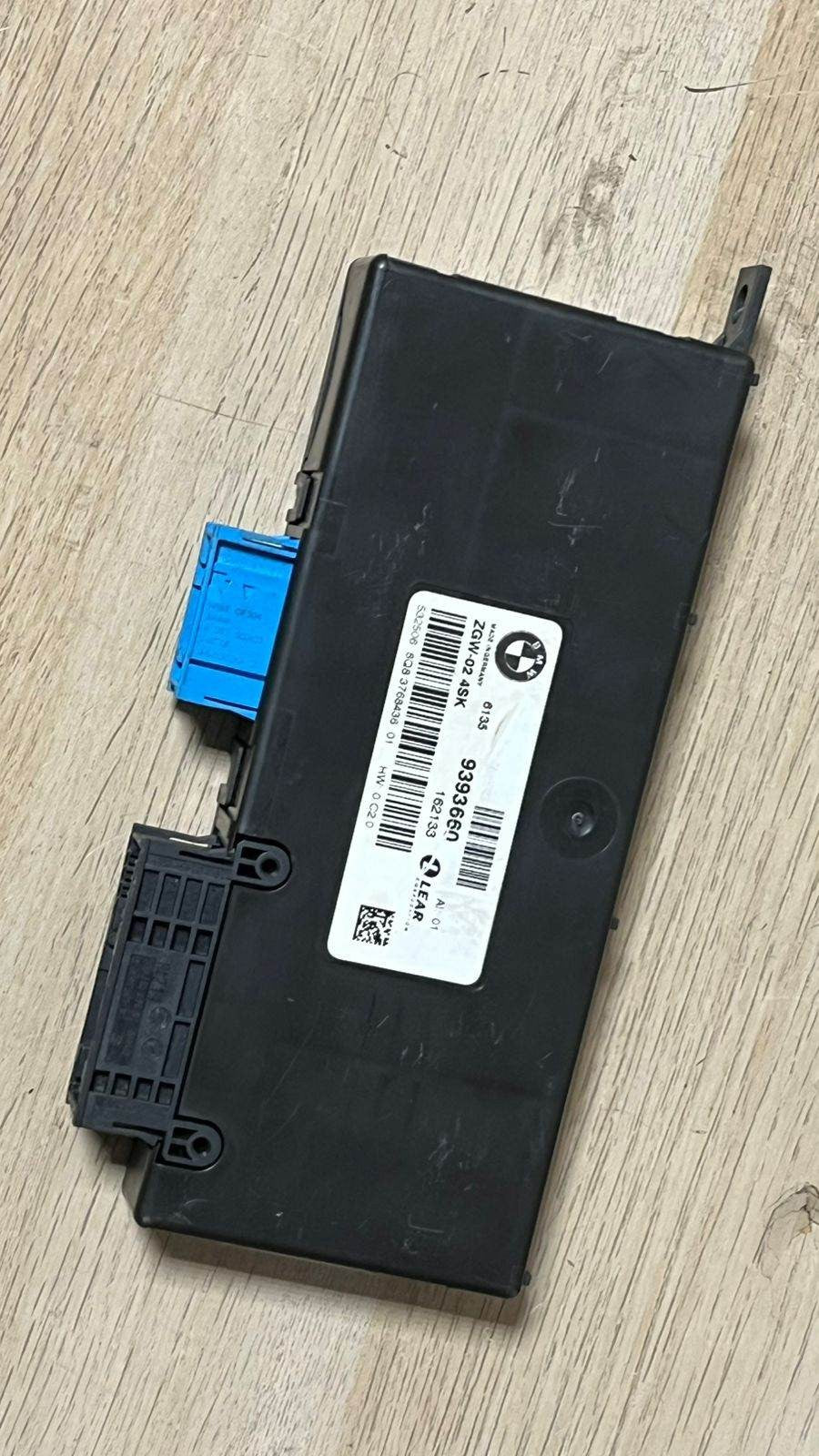 2011-16 BMW 528i Central Gateway Module 9393660 5 Series F10 F11 528i 530d xDriv