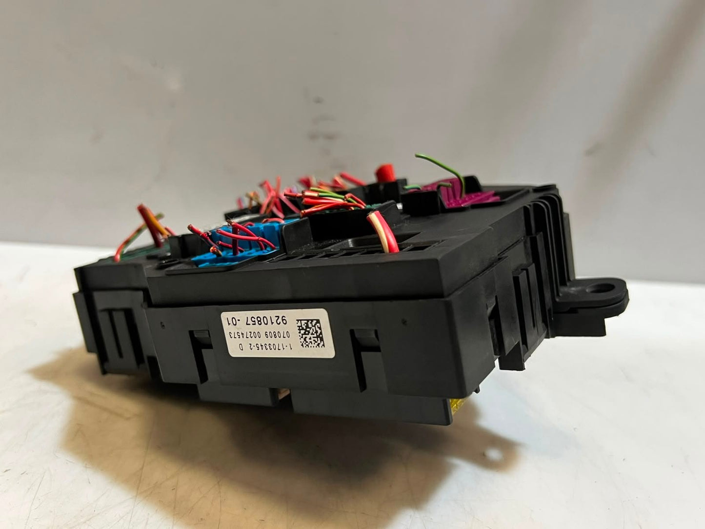 2011-2016 BMW 550i F10 F11 F18 F12 F13 F01 F02 Power Distribution Box 9210857