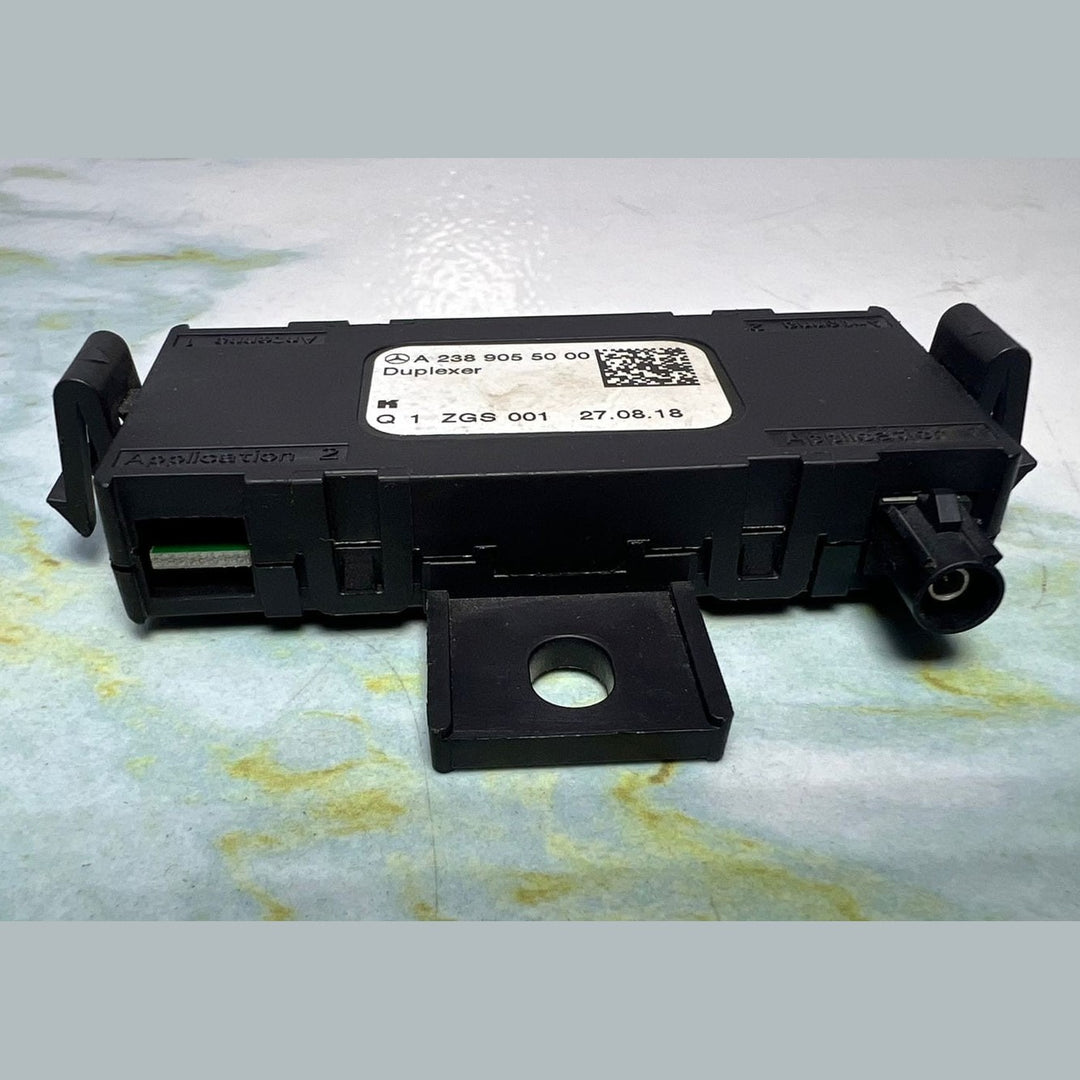 2018-2022 Mercedes C300 Antenna Amplifier A2389055000 C-Class W205 and GLC W253