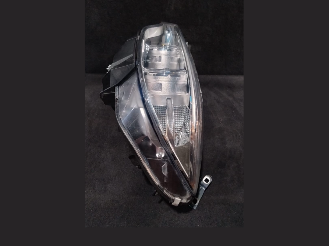 BMW 4 F32 F33 F36 F82 M4 F82 F83 F36 HEADLIGHT BI-XENON FRONT LEFT - 7410787