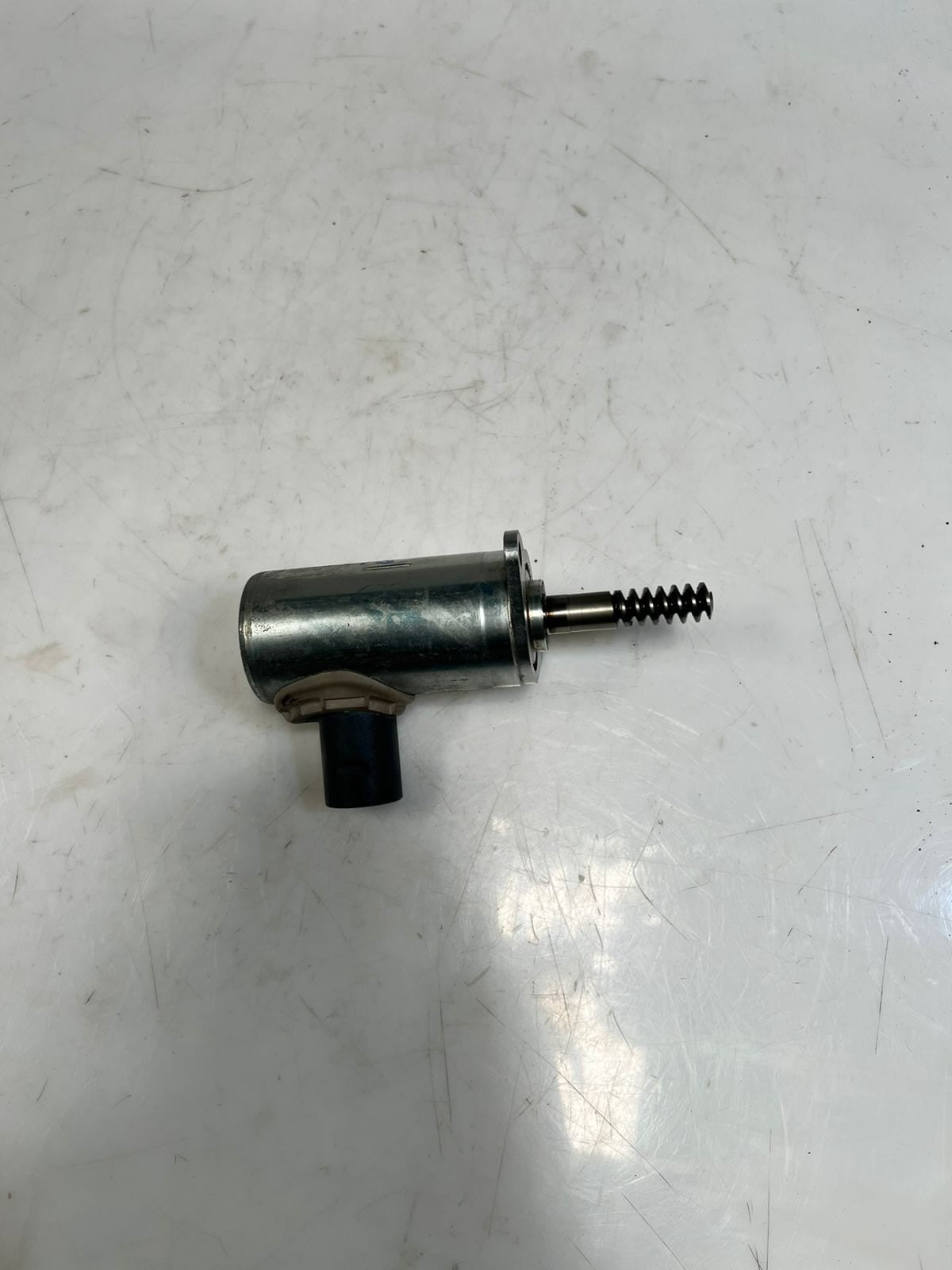 BMW F20 F21 F30 F31 1.6i 1.8i N13 Valvetronic Camshaft Actuator 7591588 OEM