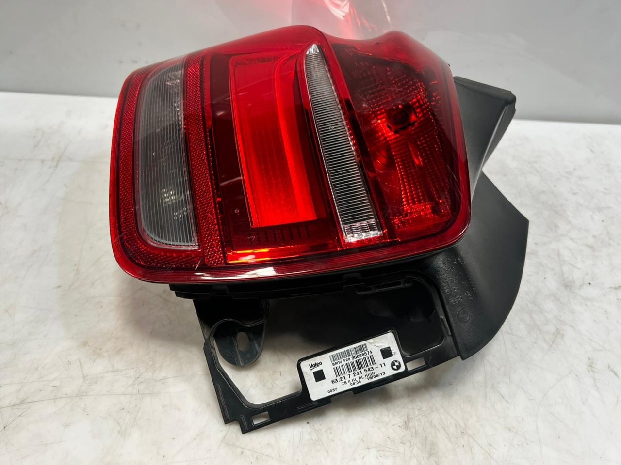 BMW 1 Series F20 Rear Left Outer Tail Light Led White Turn Indicator 7241543 OEM