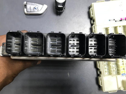 BMW 520i G31 2018 B48 ENGINE COMPUTER ECU UNIT SET DME 9452864