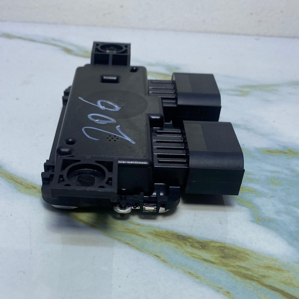 Genuine Mercedes W206 C-Class Fuel Pump Module Control Module A000 9007413 OEM