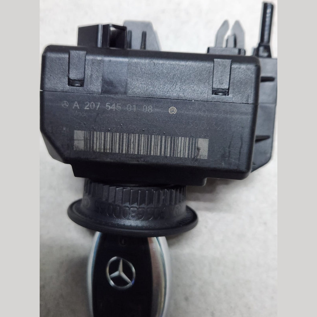 2010-2014 Mercedes-Benz C250 Ignition Switch A2075450108 W204 C300 C350 W212