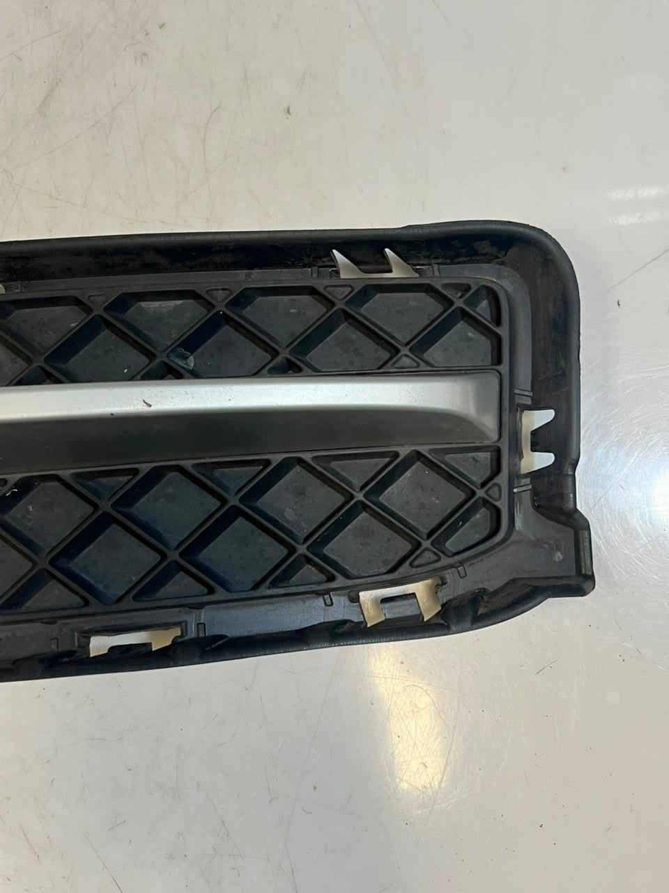 2013-2015 BMW X1 E84 SPORTLINE Front Bumper Lower Grille Left 7303757 OEM