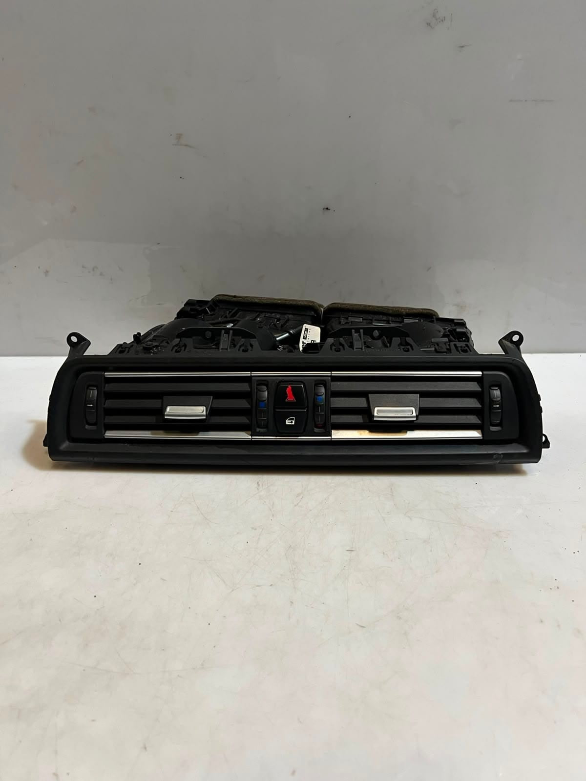 2015 BMW M5 7 5 Series F10 F11 F01 F02 Center DASHBOARD Air Vent Grille 9192903
