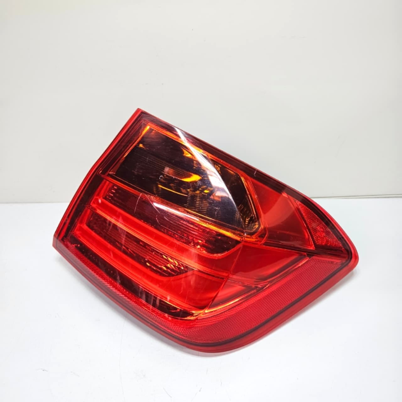 OEM BMW  3 Series F30 Taillight Right Outer Right Rear 7372784