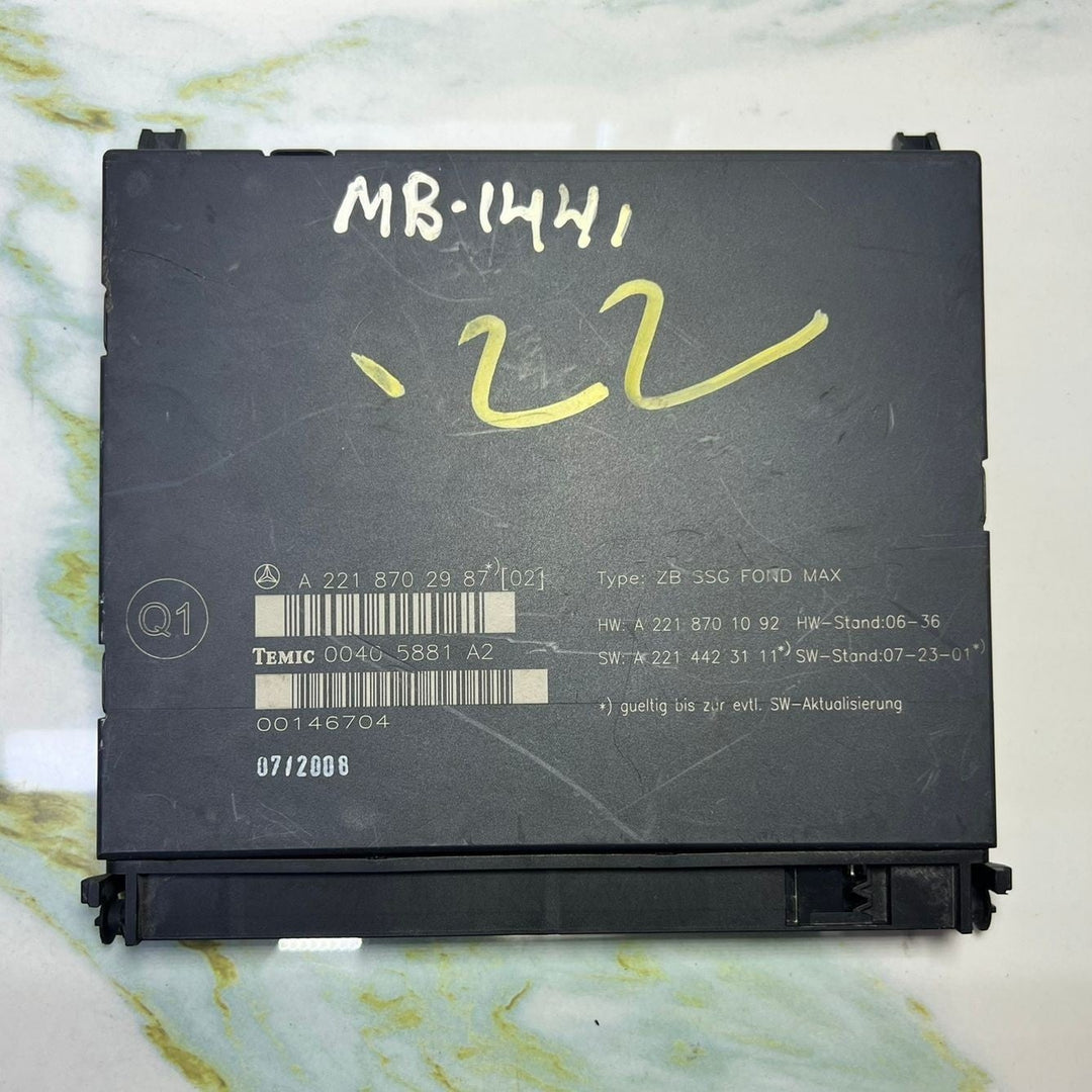 2007-2013 Mercedes-Benz S550 W221 Rear Seat Control Module A221 8702987 OEM