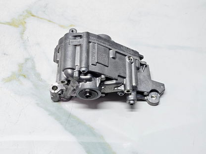 OEM BMW F80 F82 F83 M3 M4 S55 Engine Oil Lubrication Pump Brand New 8011851