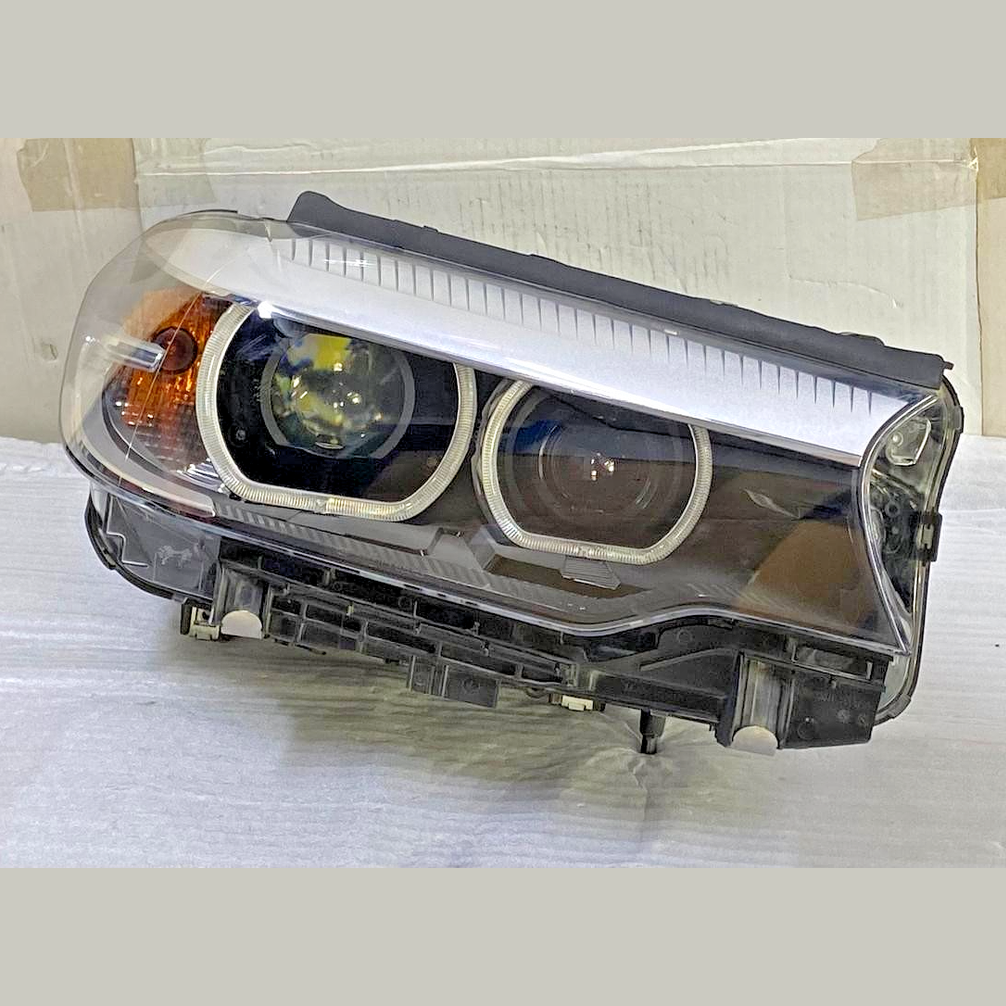 OEM BMW 5 Series G30 Right Side LED Headlight ECE 7458884-04 Without modules