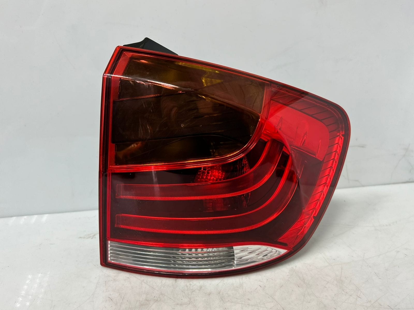 2010-2015 BMW X1 E84 Rear Right SIDE Tail Light 2990110 OEM