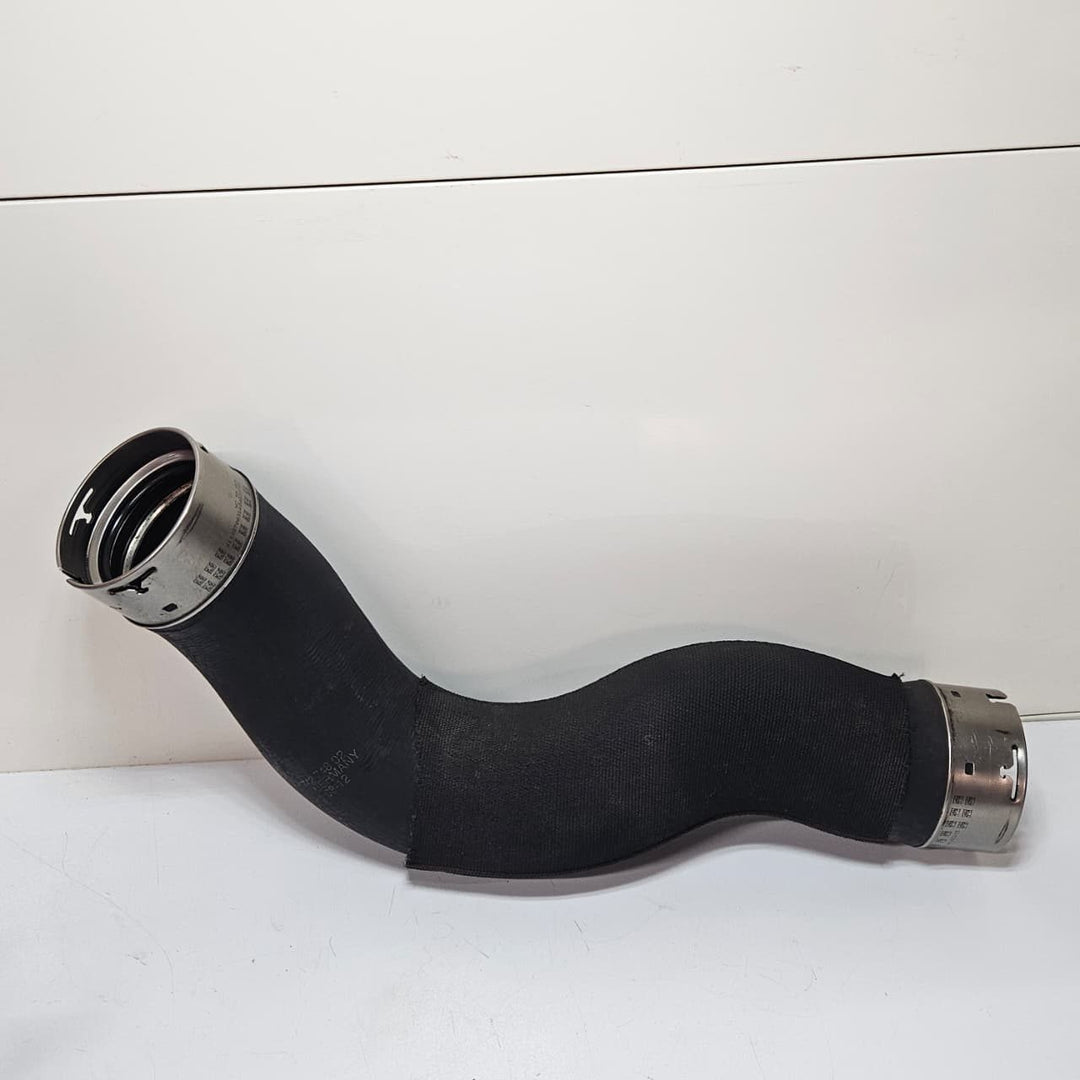 2012-2015 BMW 1 3 Series F20 F21 118D Intercooler Turbo Boost Pipe 4742748