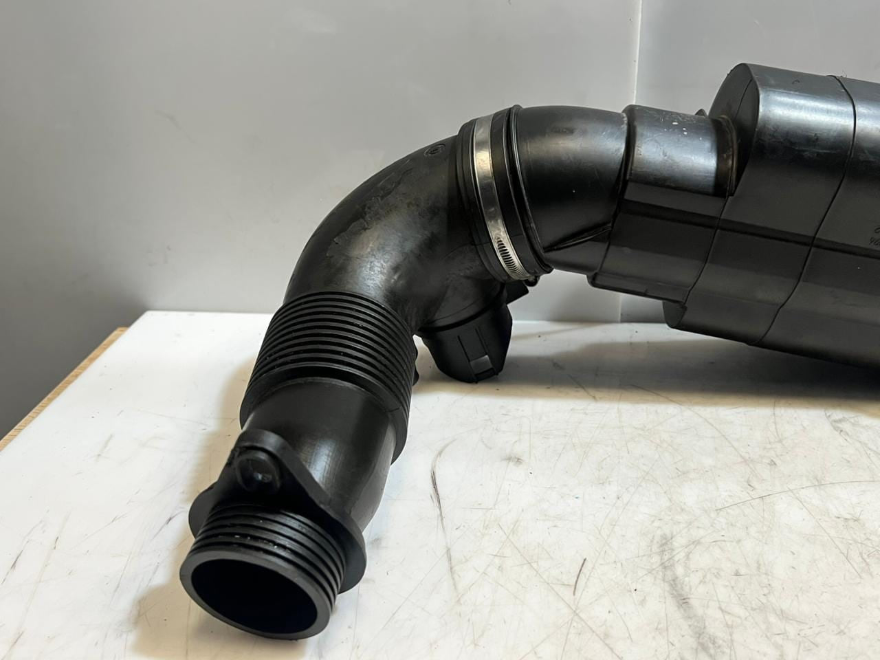2011-2016 BMW F10 F11 F07 F18 GT 528i 535i Air Intake Duct LINE PIPE 7612094 OEM